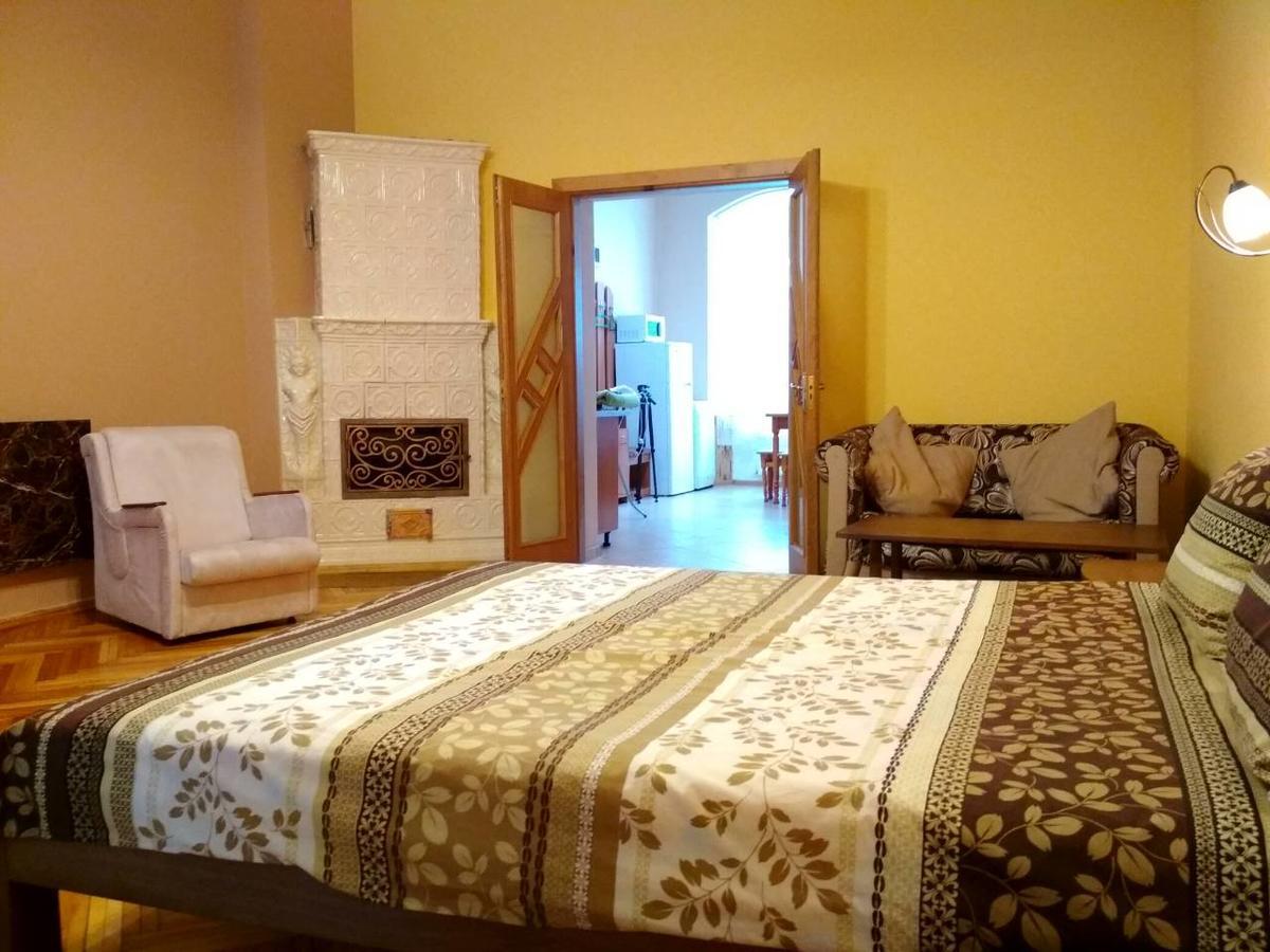 Apartment On Virmens'Ka Street Лвив Екстериор снимка