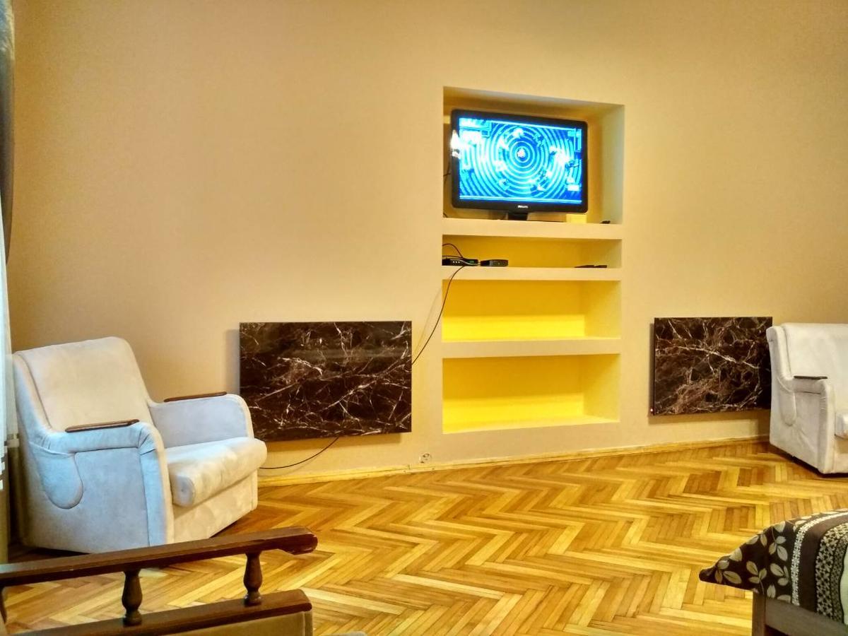 Apartment On Virmens'Ka Street Лвив Екстериор снимка