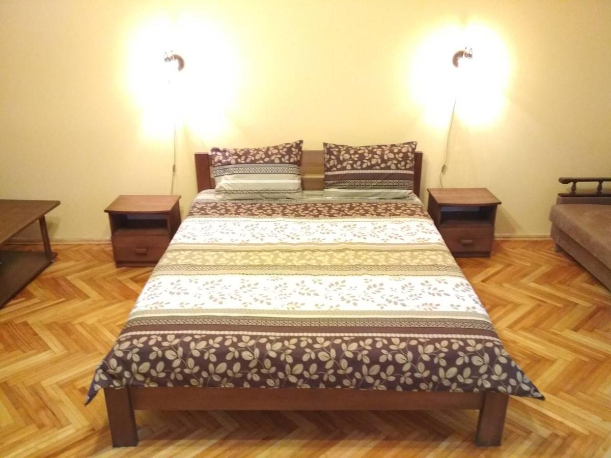 Apartment On Virmens'Ka Street Лвив Екстериор снимка